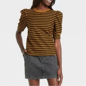 Who What Wear Tan And Black Striped Puff Sleeve Top – Medium